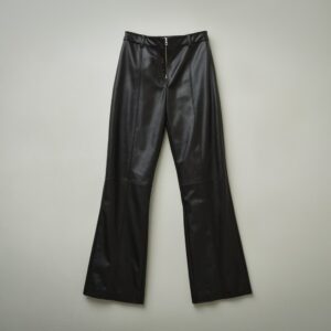 Veyloria Essential: Noir Flare Bootcut